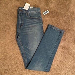 Men’s Straight Leg Medium Wash Jeans